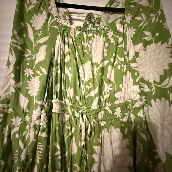 Ava & Viv Green and White Floral Long Sleeve Dress - Picture 2 of 6